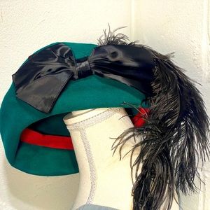 Mr. Charles "Michael Howard" Vintage Women's Green Wool Hat Black Feathe…